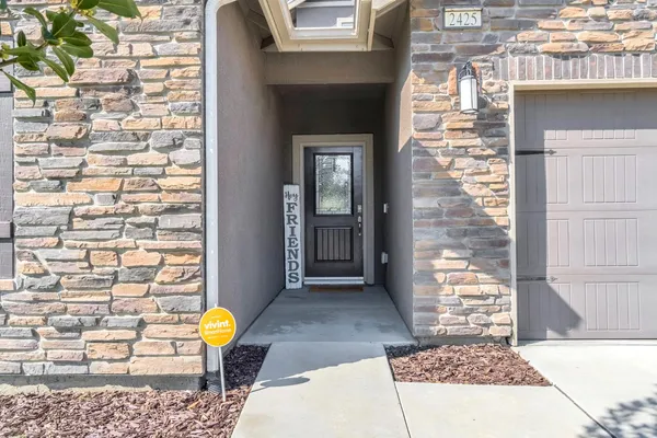 $480,000 | 2425 North Divisadero Street, Visalia, CA 93291