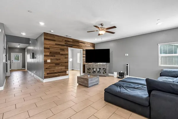 $480,000 | 2425 North Divisadero Street, Visalia, CA 93291