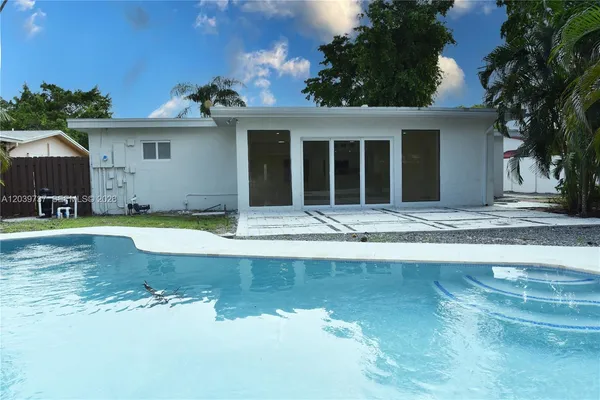 $4,500 | Hollywood Hills, Hollywood, FL 33021