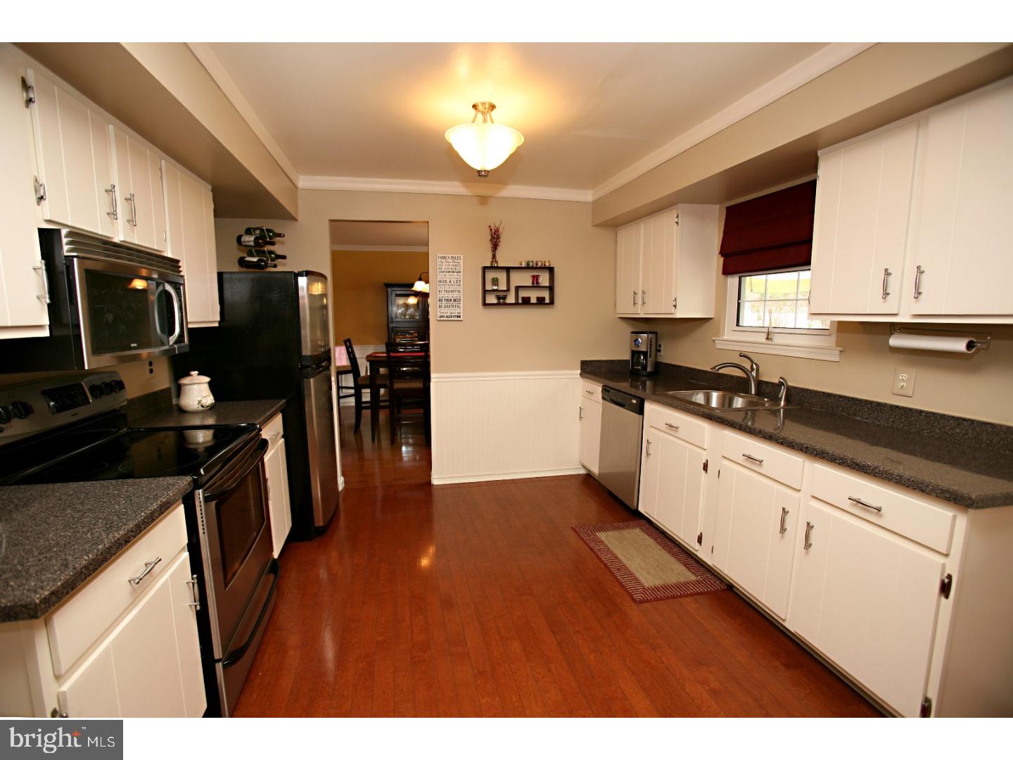 20 Hartford Road Sewell, NJ 08080 - Photo 4 of 25