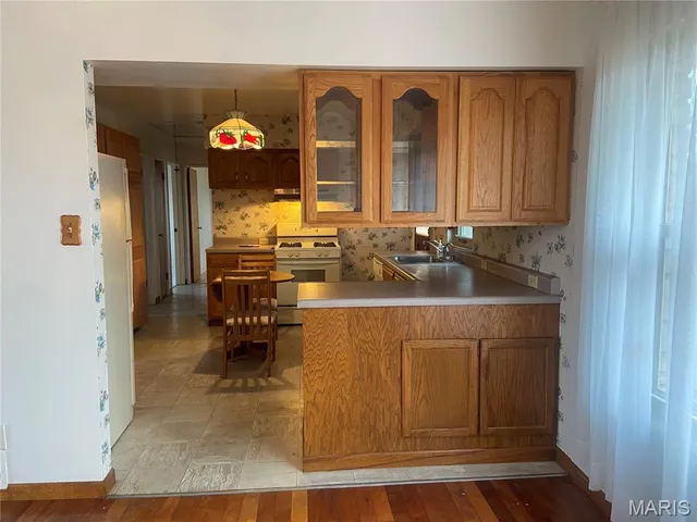 $335,000 | 7 Wayne Street, St. Charles, MO 63301