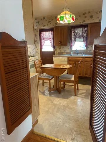 $335,000 | 7 Wayne Street, St. Charles, MO 63301