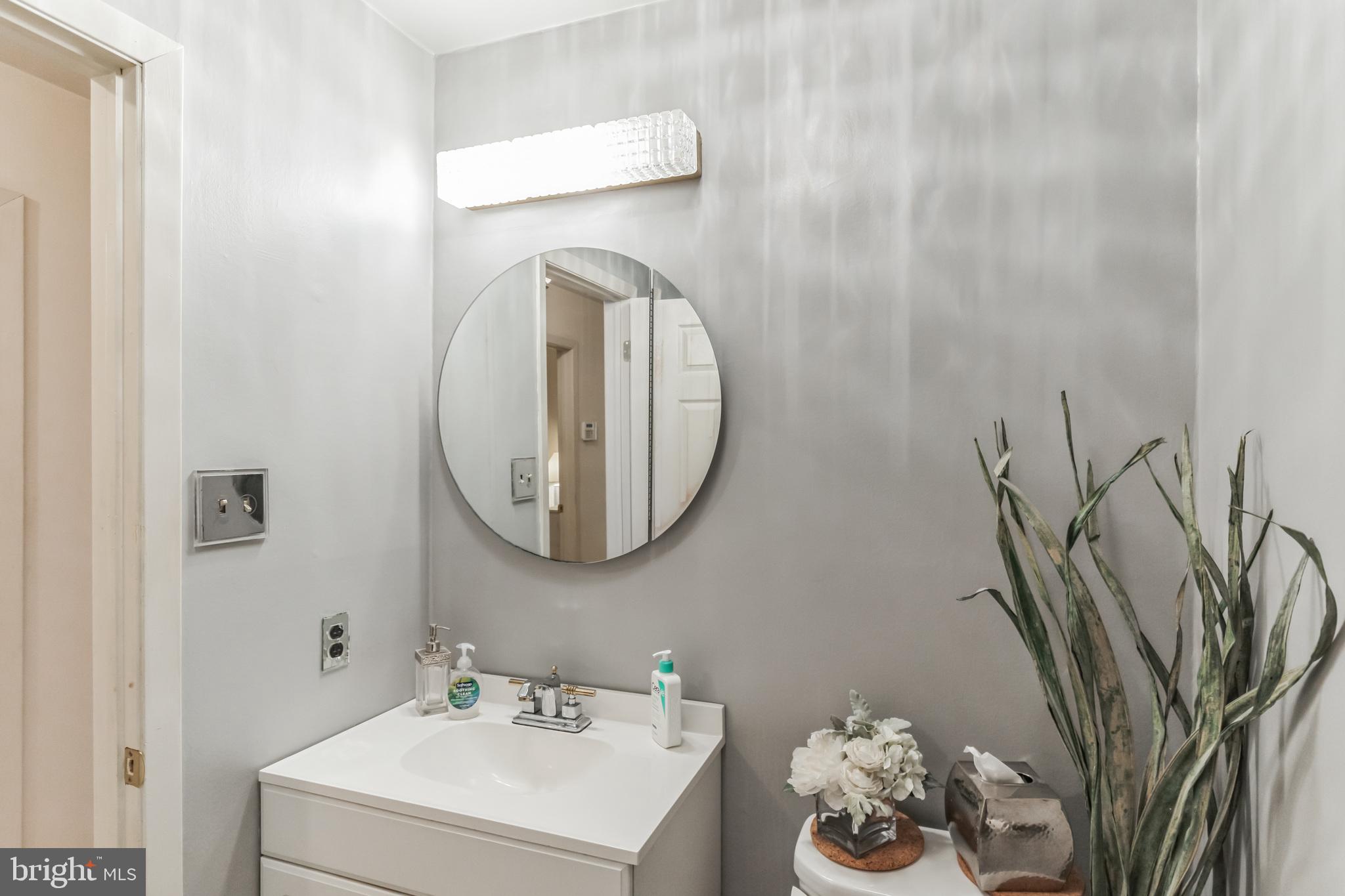 7393 Ridge Avenue Philadelphia, PA 19128 - Photo 19 of 32 Gallery Image 19