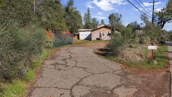 $149,900 | 12116 Lake Boulevard, Redding, CA 96003