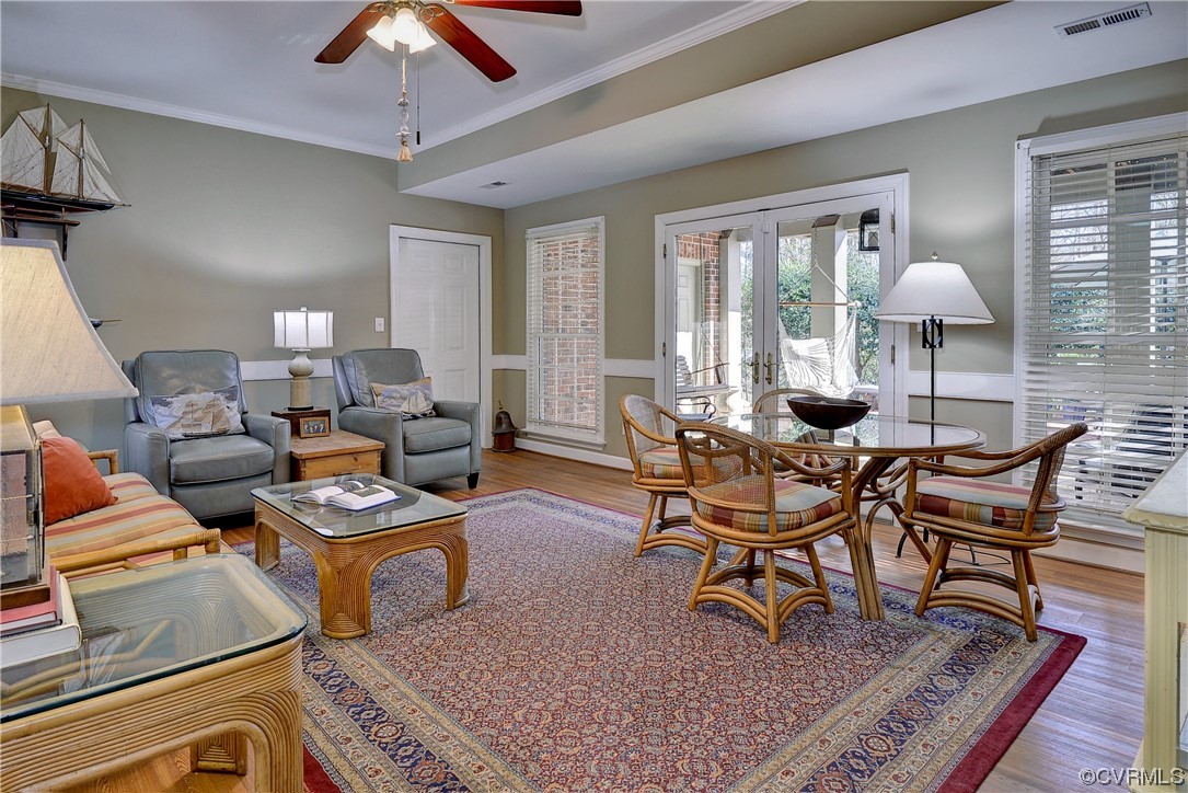 101 Spring Branch Williamsburg, VA 23185 - Photo 29 of 44 a living room with furniture and a table