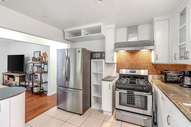 $675,000 | 1416 12th Street, Oakland, CA 94607