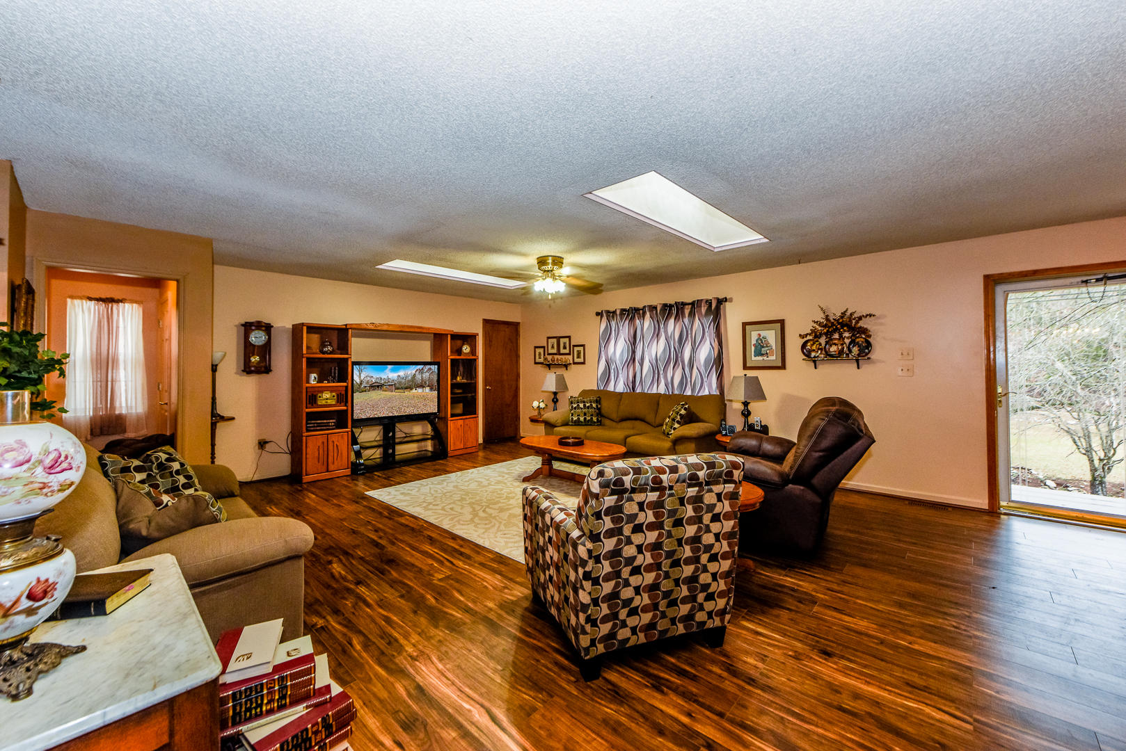 101 Jackson Ferry Road Greenback, TN 37742 - Photo 3 of 36 Large Living Room