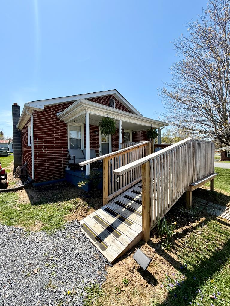 554 Friendly Circle Marion, VA 24354 - Photo 22 of 31 Gallery Image 22