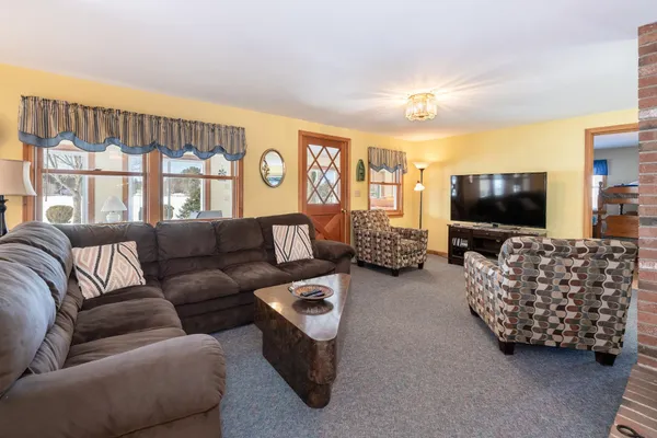 $2,000,000 | 88 Sunset Drive, Belmont, NH 03220