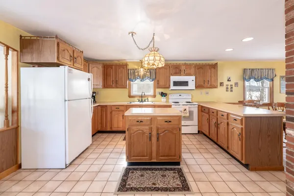 $2,000,000 | 88 Sunset Drive, Belmont, NH 03220