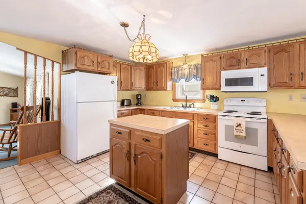 $2,000,000 | 88 Sunset Drive, Belmont, NH 03220