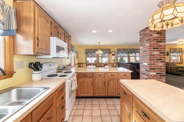 $2,000,000 | 88 Sunset Drive, Belmont, NH 03220