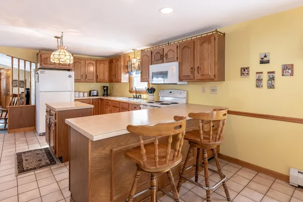 $2,000,000 | 88 Sunset Drive, Belmont, NH 03220