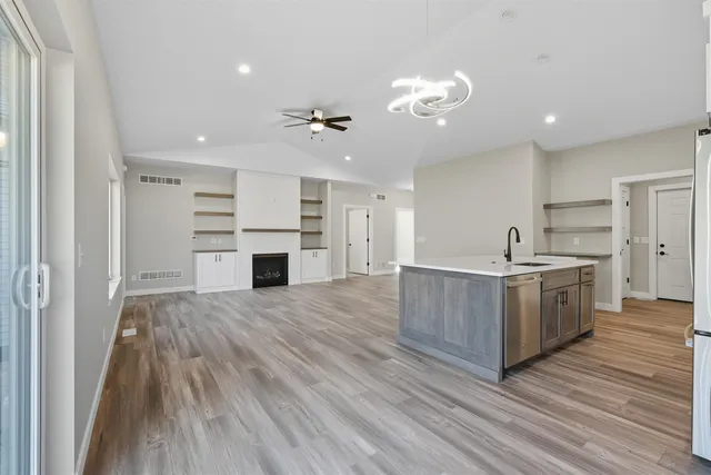 $489,900 | 806 Saddle, Portage, WI 53901