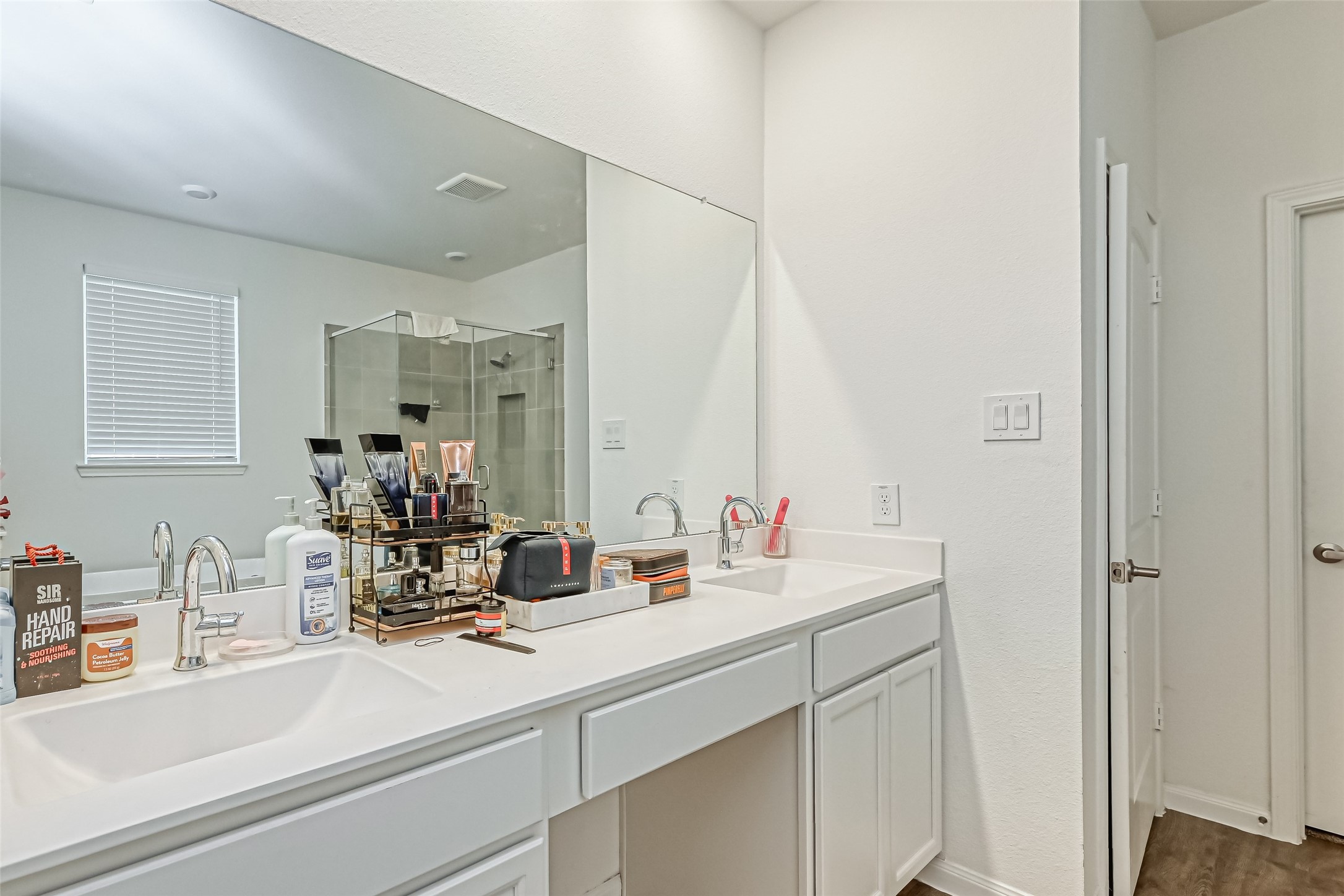 9435 Klein Lane Houston, TX 77044 - Photo 11 of 16