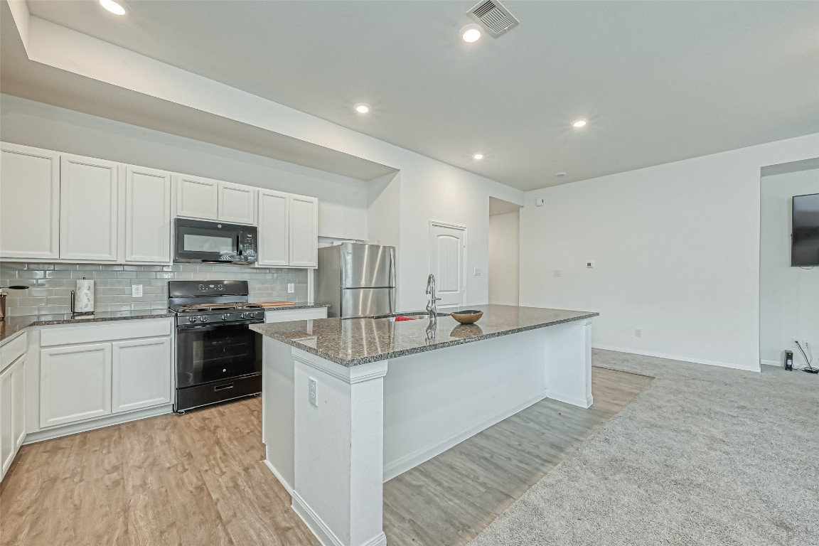 9435 Klein Lane Houston, TX 77044 - Photo 7 of 16