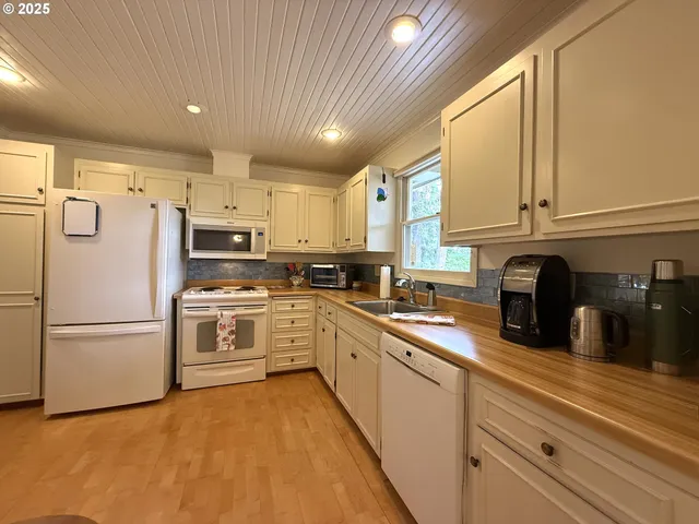 $520,000 | 3615 Donald Street, Eugene, OR 97405