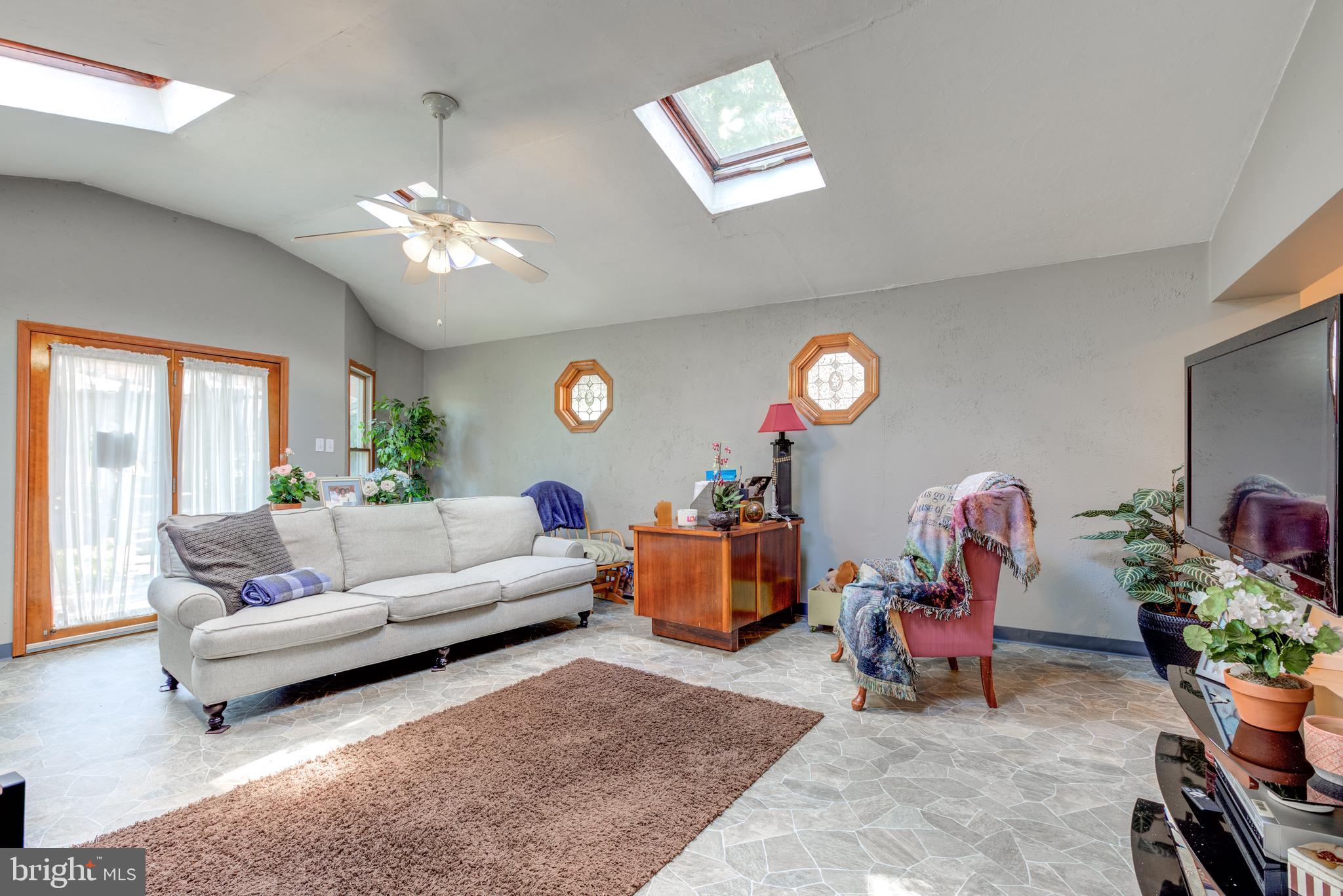 4014 Powell Road Brookhaven, PA 19015 - Photo 18 of 37