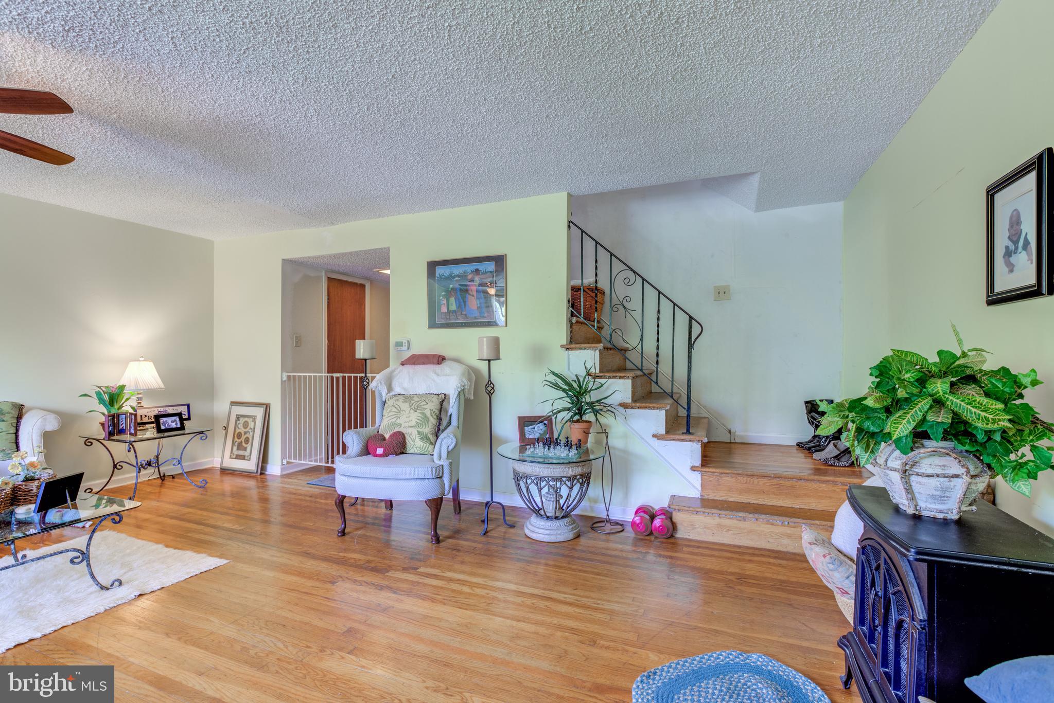 4014 Powell Road Brookhaven, PA 19015 - Photo 2 of 37