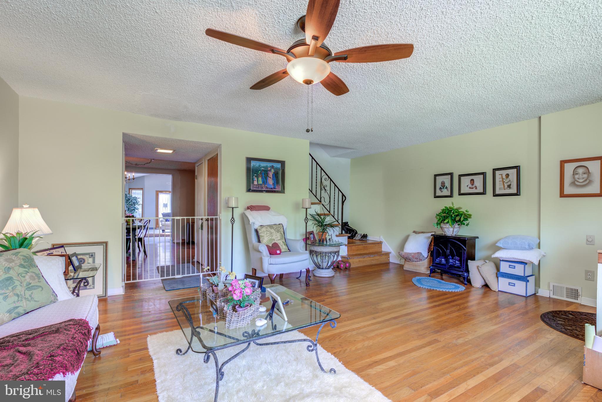 4014 Powell Road Brookhaven, PA 19015 - Photo 5 of 37