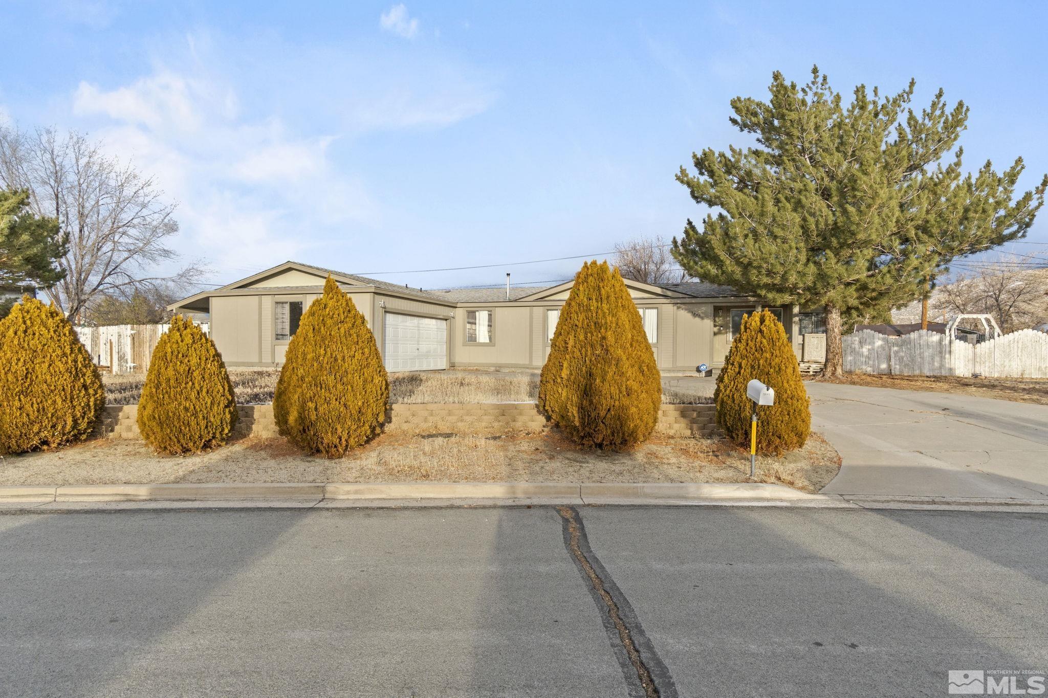 3940 Macaw Lane Reno, NV 89508 - Photo 6 of 35