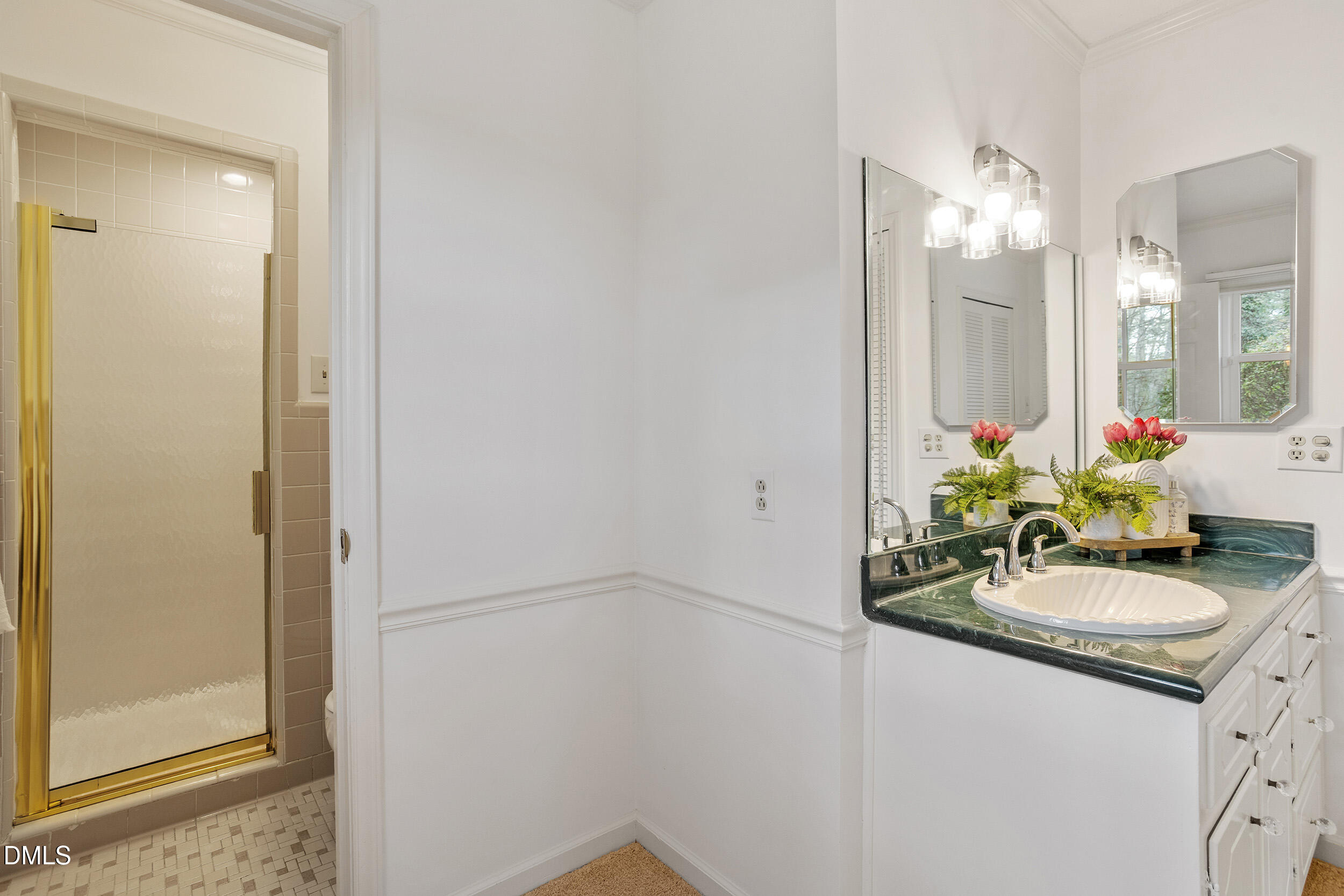 3911 Hope Valley Road Durham, NC 27707 - Photo 15 of 19 3911 Hope Valley - Primary Bath