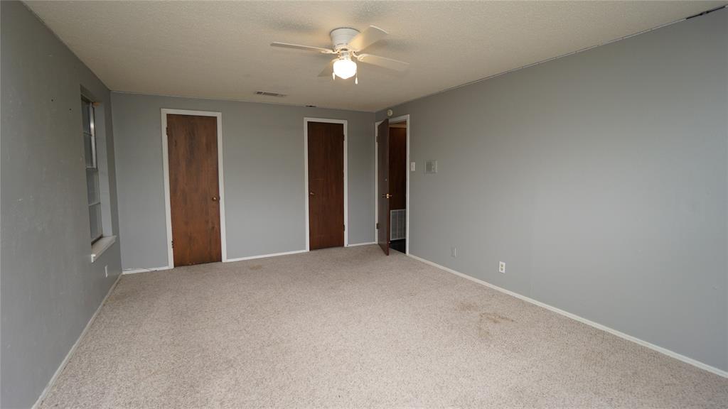 606 Queens Road Denison, TX 75020 - Photo 29 of 37 Upstairs