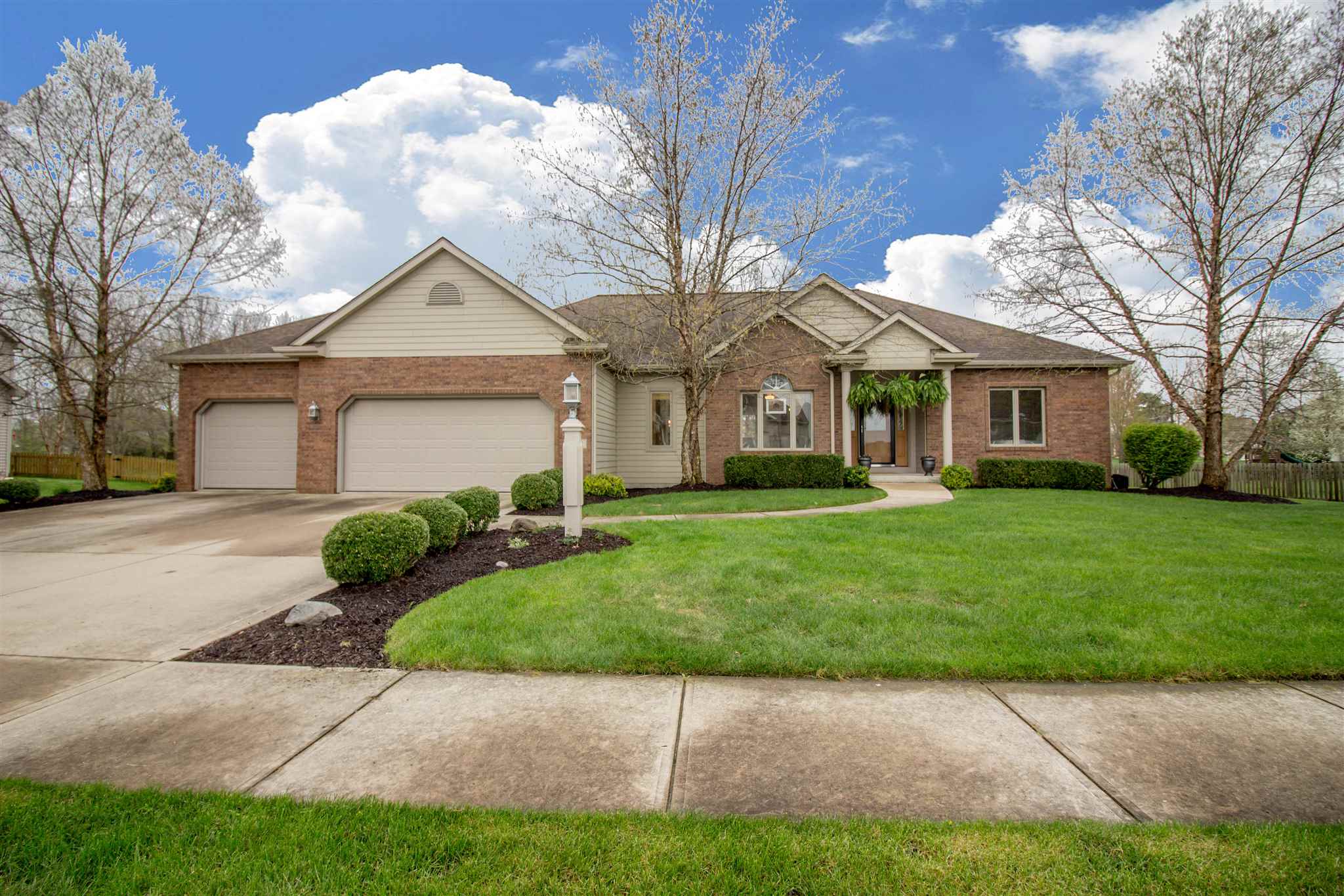 13621 Ridge Crest Crossing Fort Wayne, IN 46814 - Photo 1 of 36 Gallery Image 1
