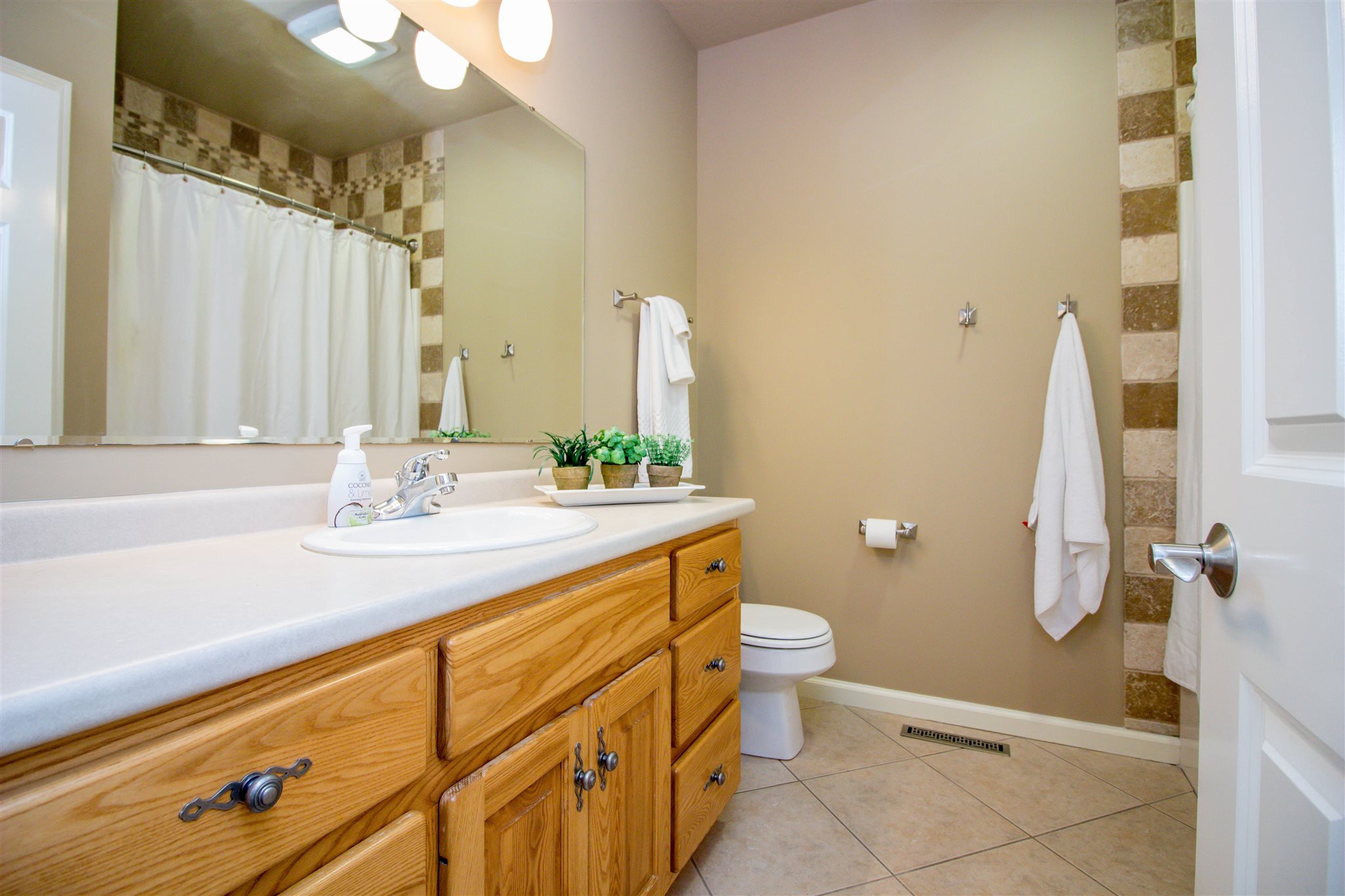 13621 Ridge Crest Crossing Fort Wayne, IN 46814 - Photo 13 of 36 Gallery Image 13