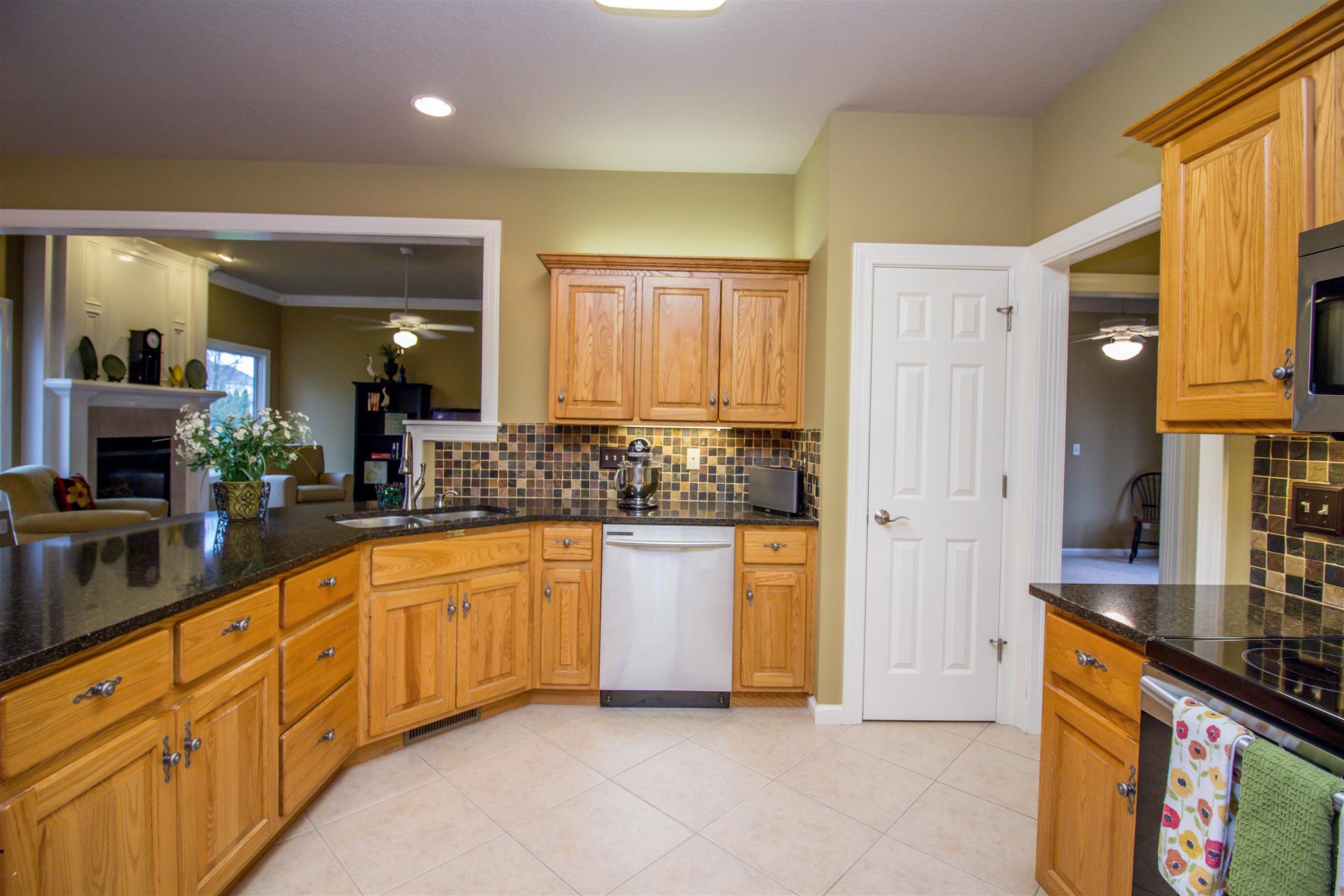 13621 Ridge Crest Crossing Fort Wayne, IN 46814 - Photo 20 of 36 Gallery Image 20