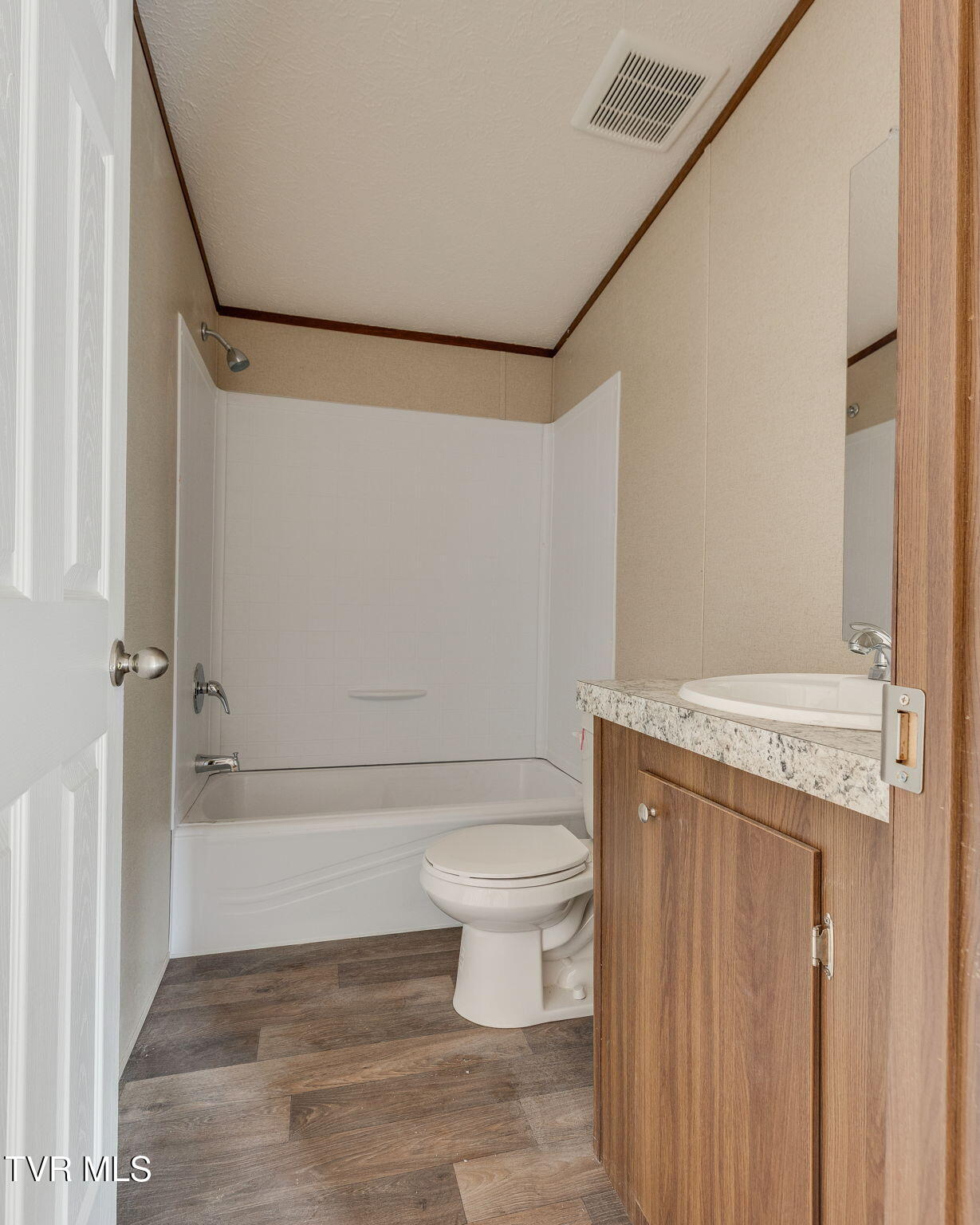 456 Meadow View Road Bristol, TN 37620 - Photo 18 of 25 018