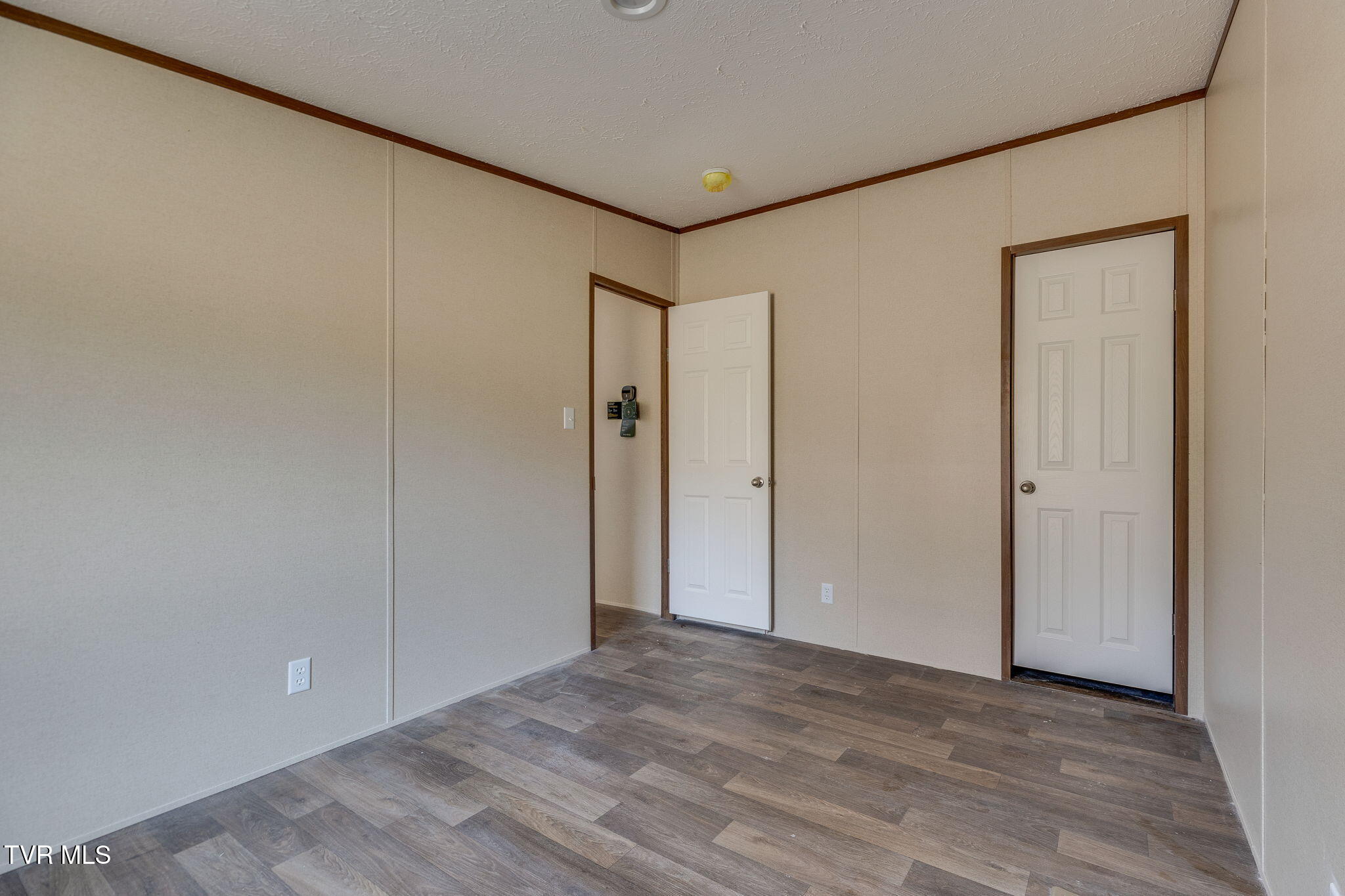 456 Meadow View Road Bristol, TN 37620 - Photo 21 of 25 021