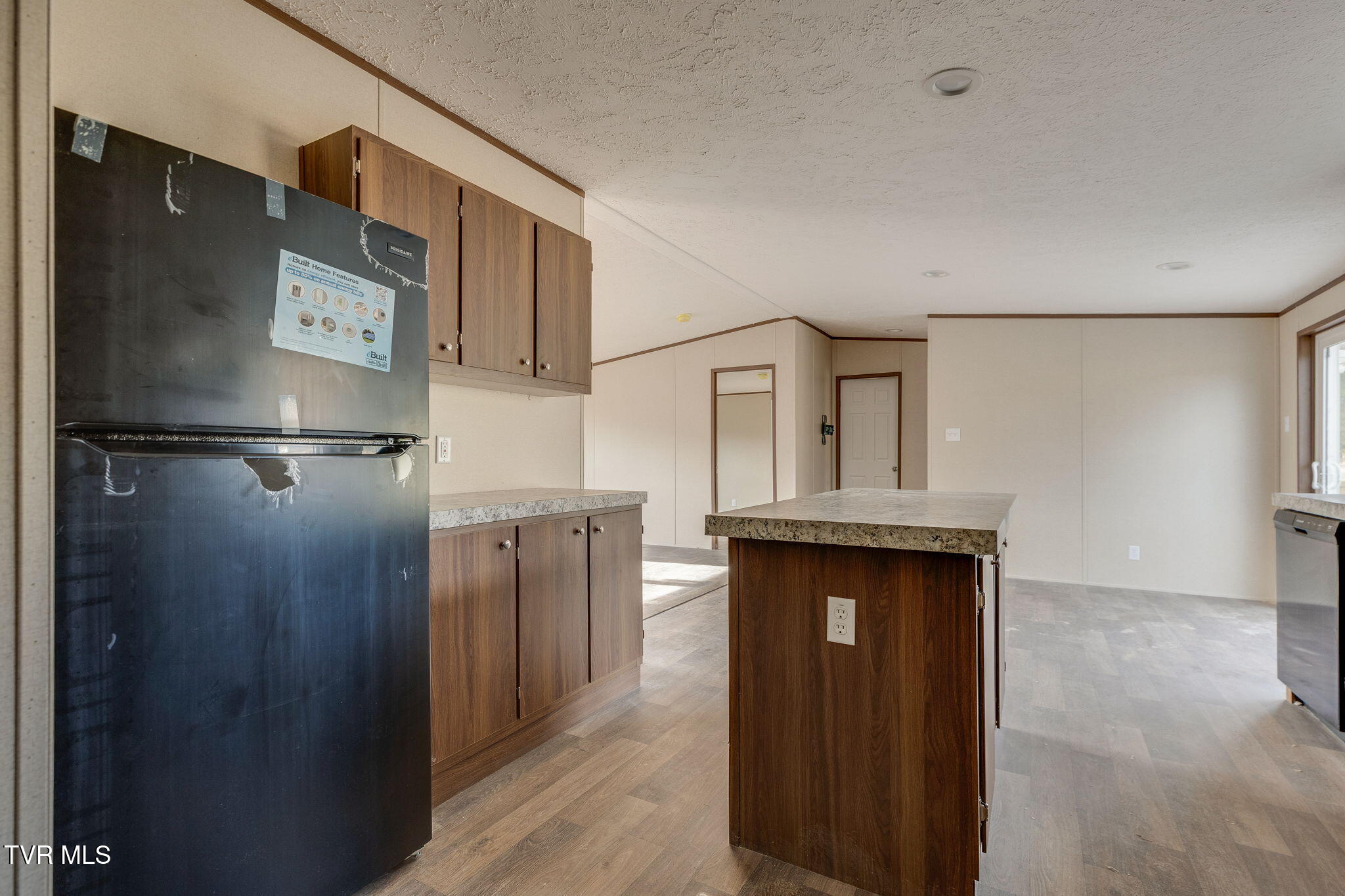 456 Meadow View Road Bristol, TN 37620 - Photo 10 of 25 010