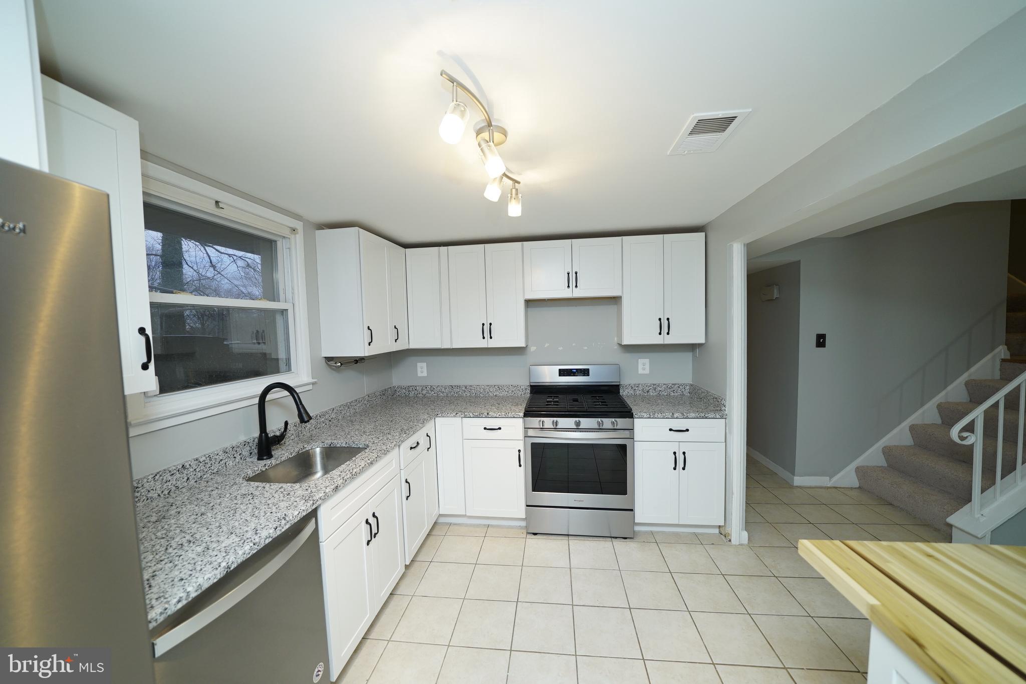 4121 Granby Road Woodbridge, VA 22193 - Photo 16 of 22 KITCHEN 4