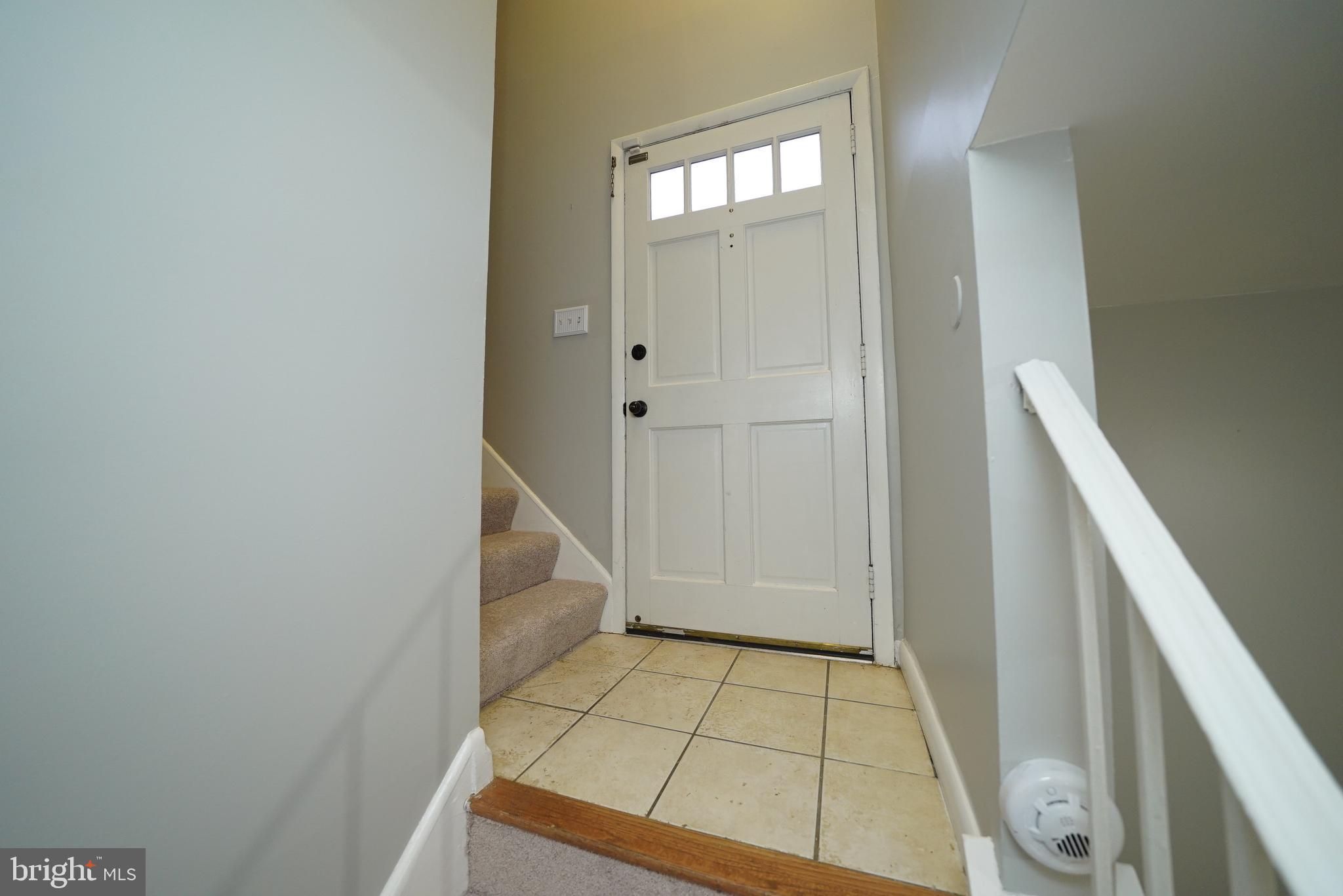 4121 Granby Road Woodbridge, VA 22193 - Photo 4 of 22 FOYER