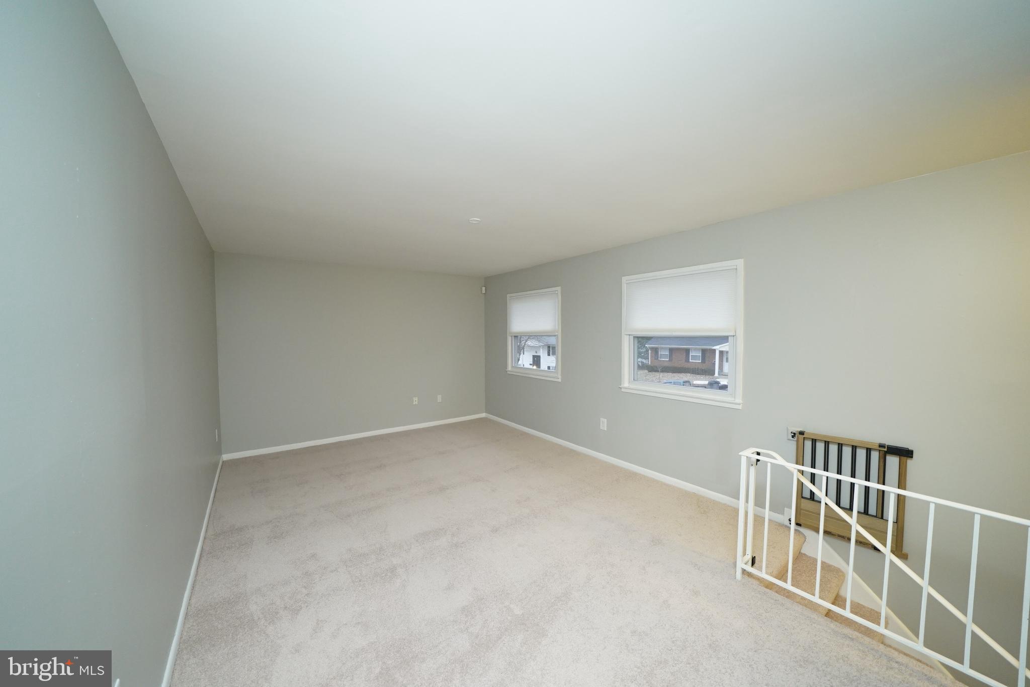 4121 Granby Road Woodbridge, VA 22193 - Photo 6 of 22 LIVING ROOM 2