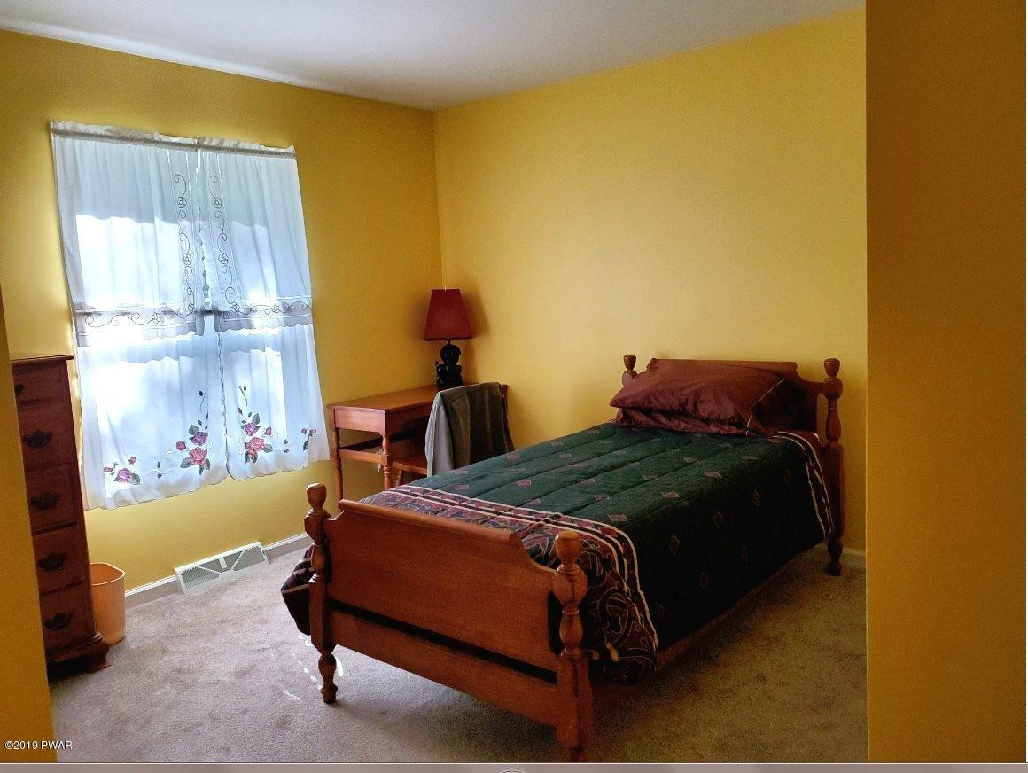 225 Engvaldsen Road Hawley, PA 18428 - Photo 23 of 40 7bed2