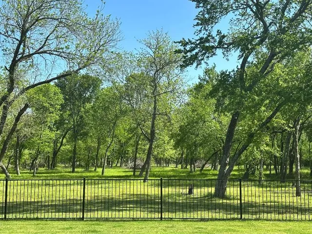 $1,150,000 | 8300 Willow Circle, Terrell, TX 75160