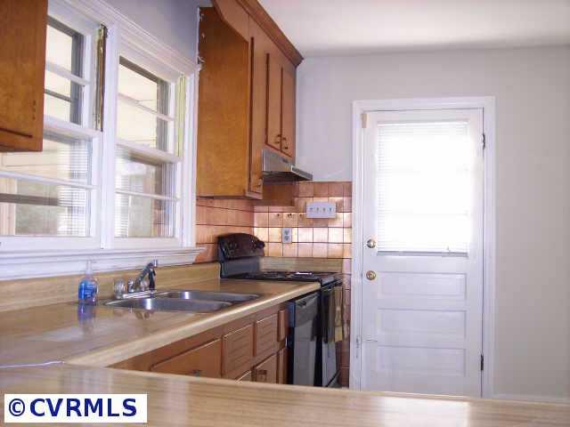 6000 Grinton Road Richmond, VA 23234 - Photo 2 of 10 Other - New Range and Dishwasher
