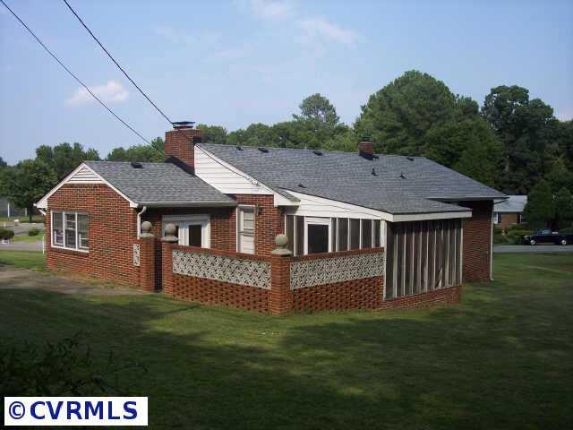 6000 Grinton Road Richmond, VA 23234 - Photo 4 of 10 Other - Rear of house with private patio