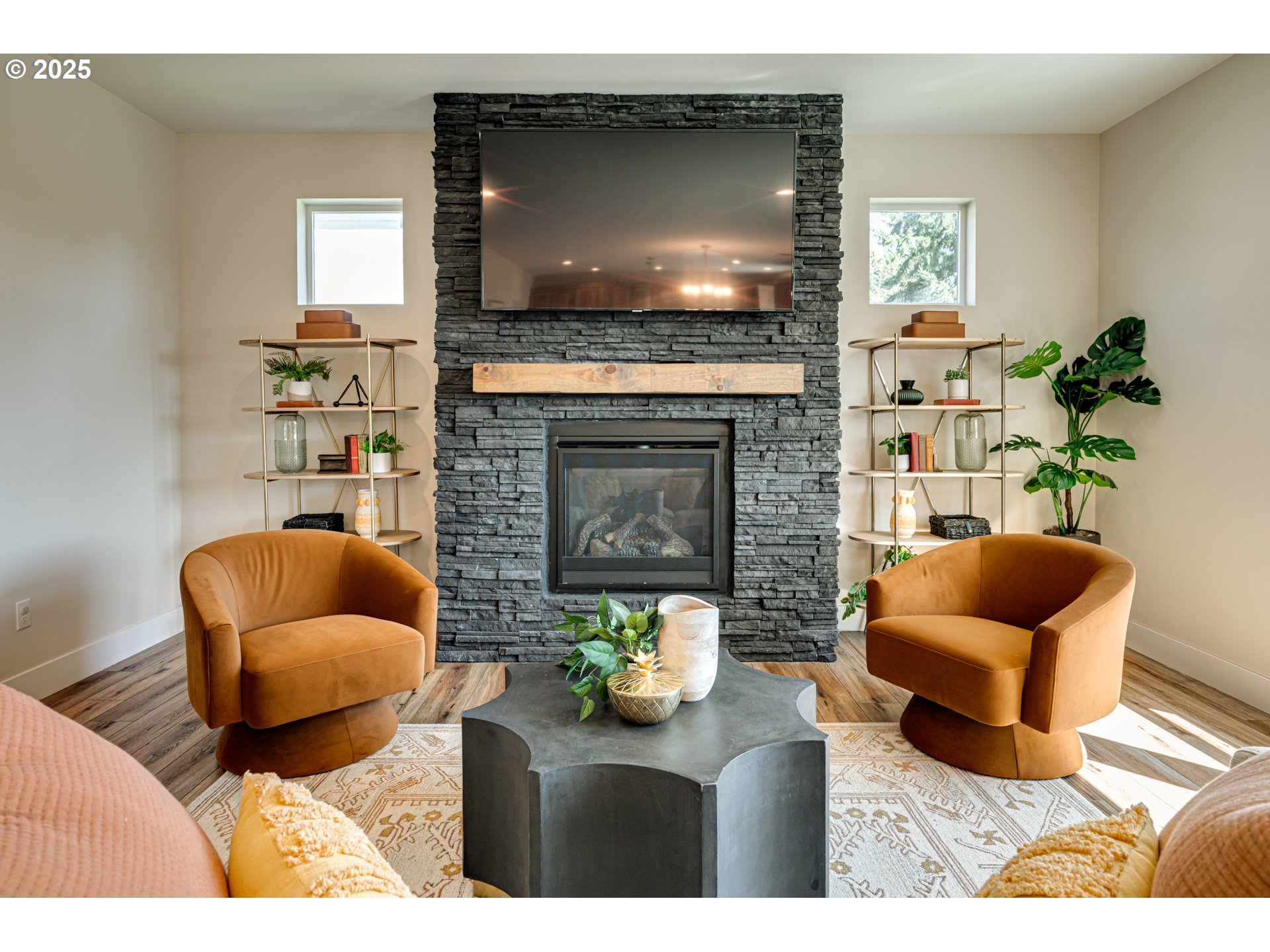 124 West 12th Way La Center, WA 98629 - Photo 9 of 35