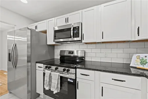 $299,900 | 7325 Hardy Avenue, Raytown, MO 64133