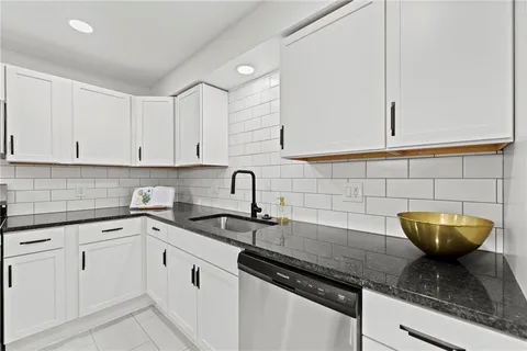 $299,900 | 7325 Hardy Avenue, Raytown, MO 64133