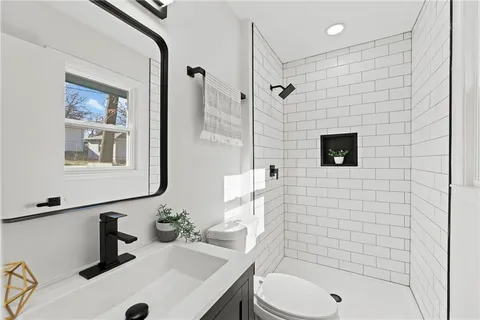 $299,900 | 7325 Hardy Avenue, Raytown, MO 64133