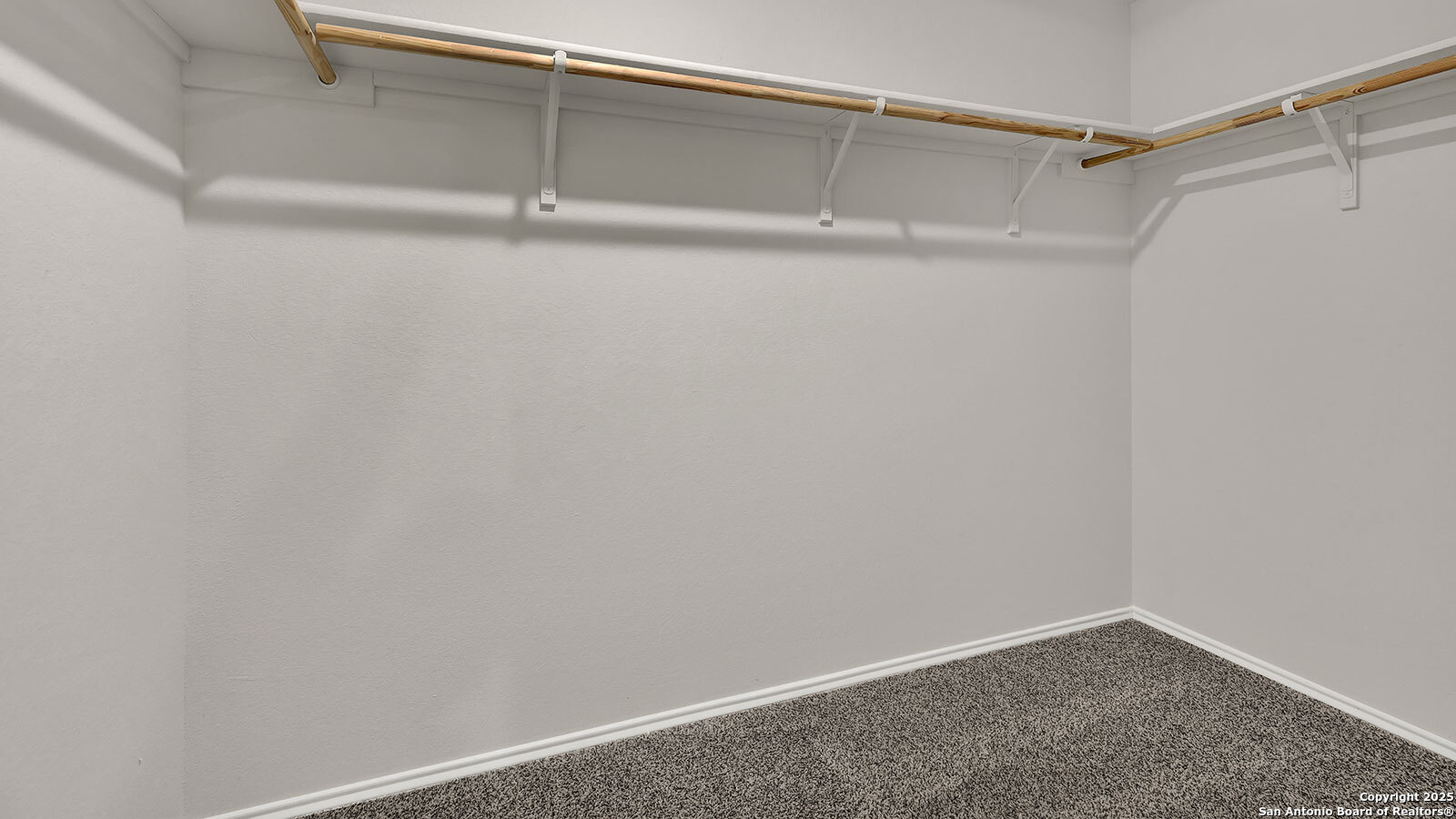 400 Wild Goose Drive Luling, TX 78648 - Photo 20 of 28 a view of a small space