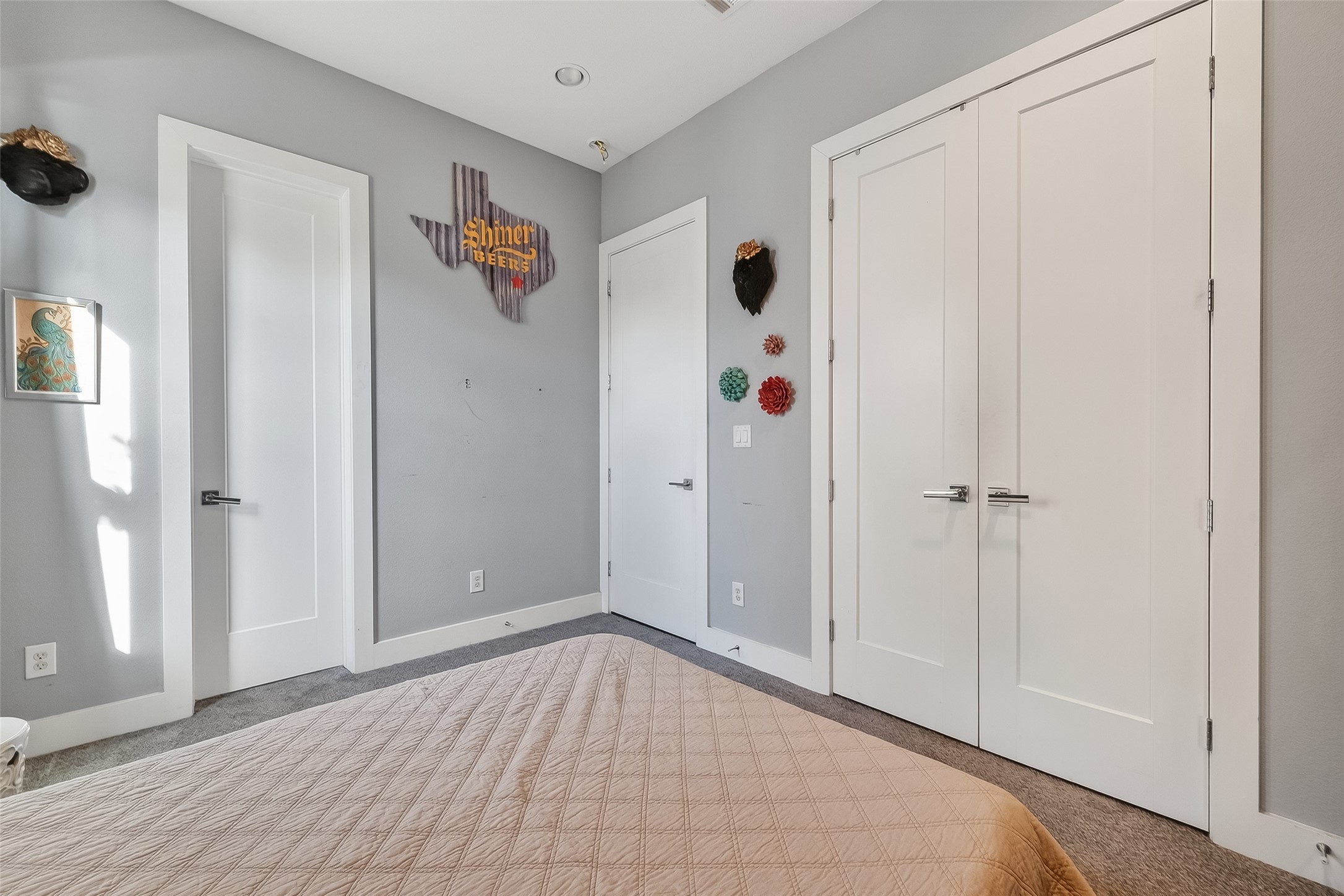 606 Pacific Street Houston, TX 77006 - Photo 25 of 41 a view of an empty room