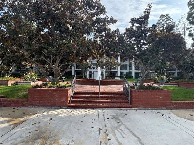 $649,000 | 101 Scholz Plaza, Unit 123, Newport Beach, CA 92663