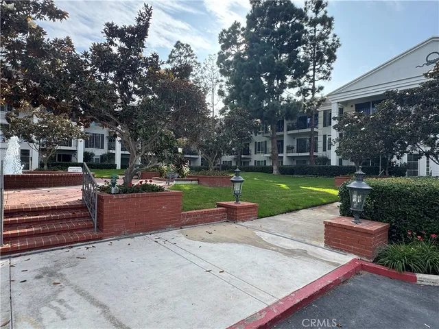 $649,000 | 101 Scholz Plaza, Unit 123, Newport Beach, CA 92663