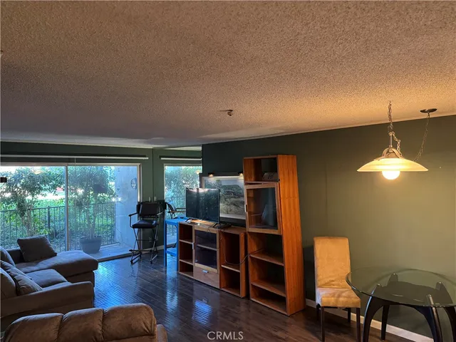 $689,000 | 101 Scholz Plaza, Unit 123, Newport Beach, CA 92663