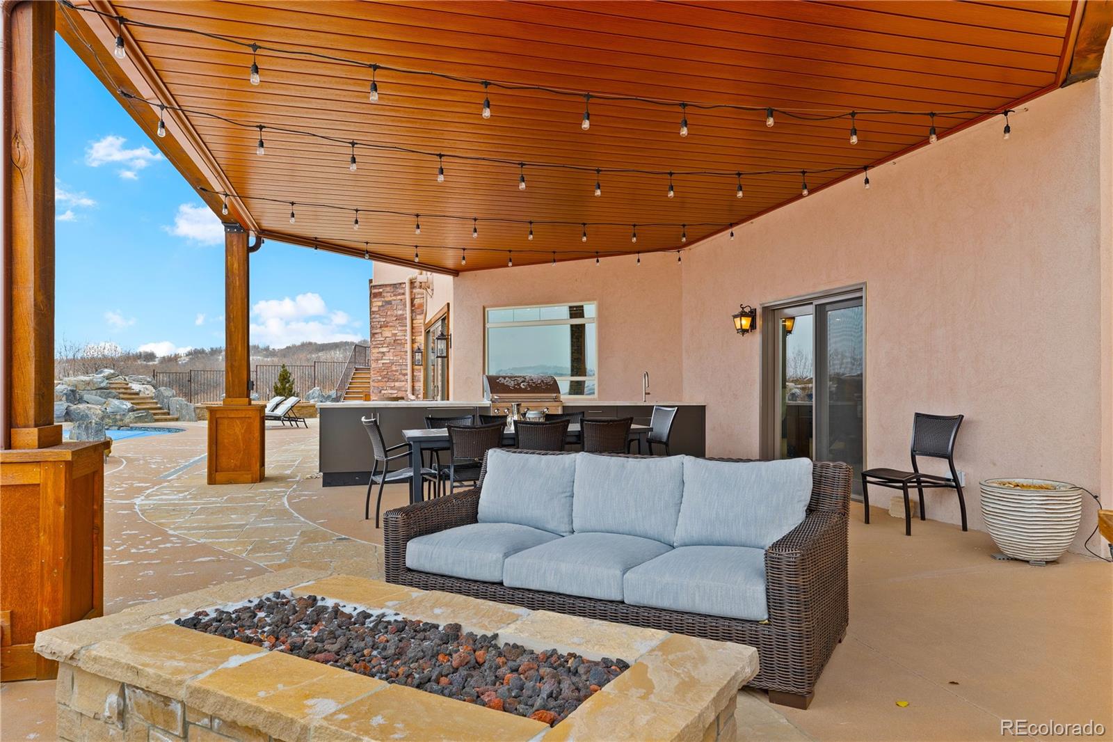 2505 Big Bear Circle Sedalia, CO 80135 - Photo 40 of 50 a living room with furniture